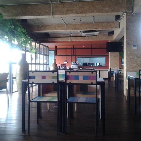 Chara Hotel Бандунг Екстериор снимка