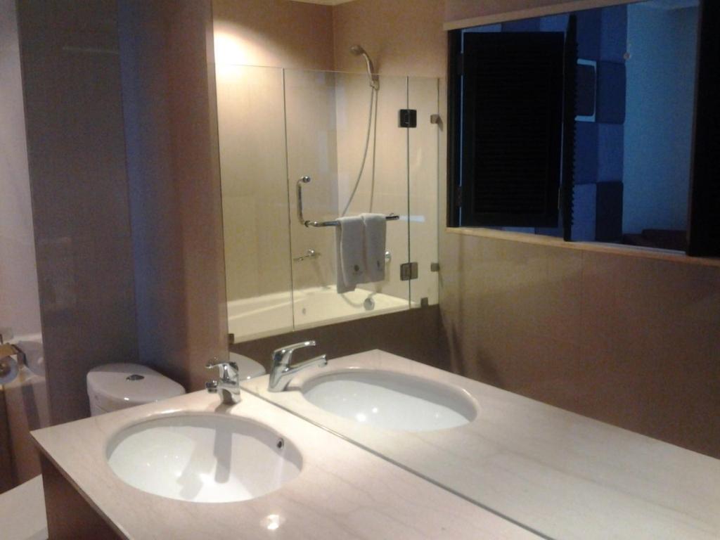 Chara Hotel Бандунг Екстериор снимка