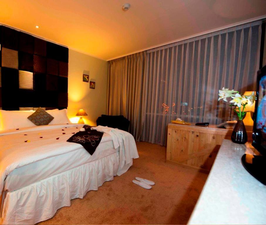 Chara Hotel Бандунг Екстериор снимка