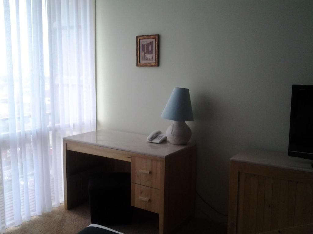 Chara Hotel Бандунг Стая снимка