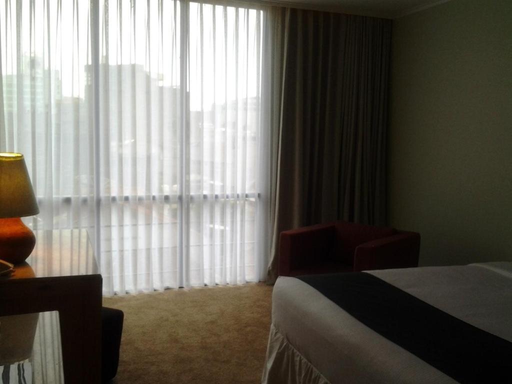 Chara Hotel Бандунг Стая снимка
