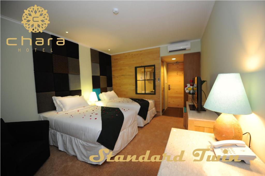 Chara Hotel Бандунг Стая снимка