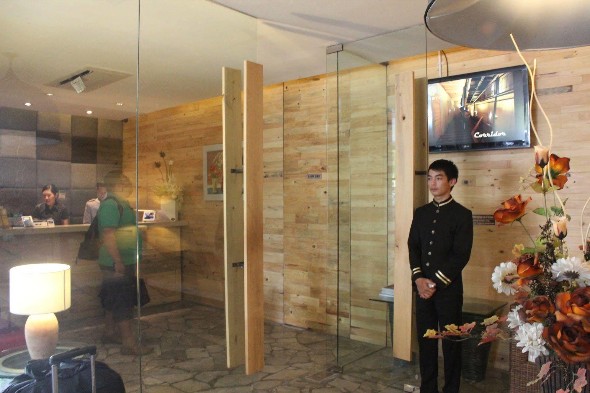Chara Hotel Бандунг Екстериор снимка